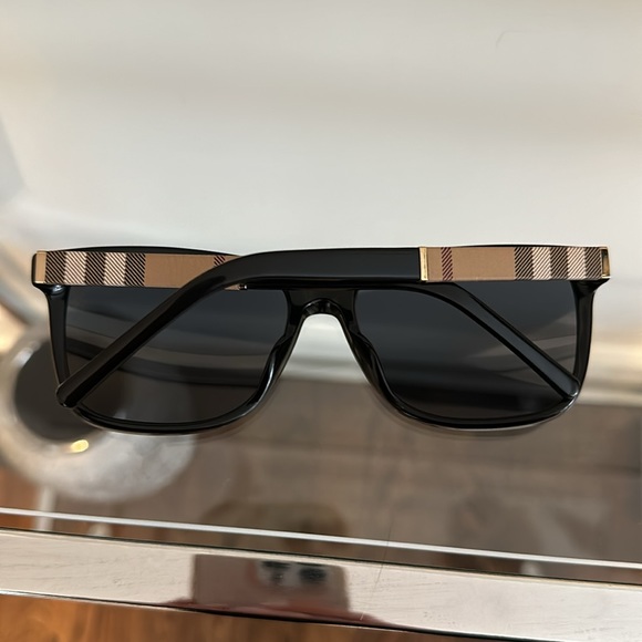 COPY - NWT Burberry BE4181 Sunglasses - Picture 7 of 12